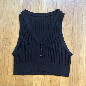 Cropped sweater vest